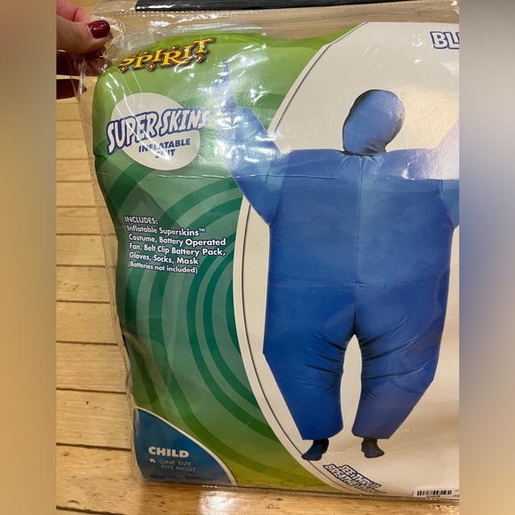 Blue inflatable suit - Picture 5 of 7